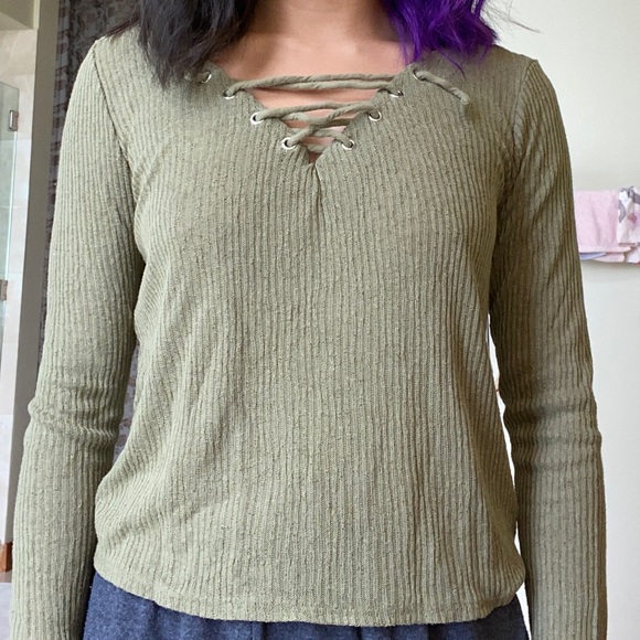 H&M Lace Up Top - Picture 1 of 2